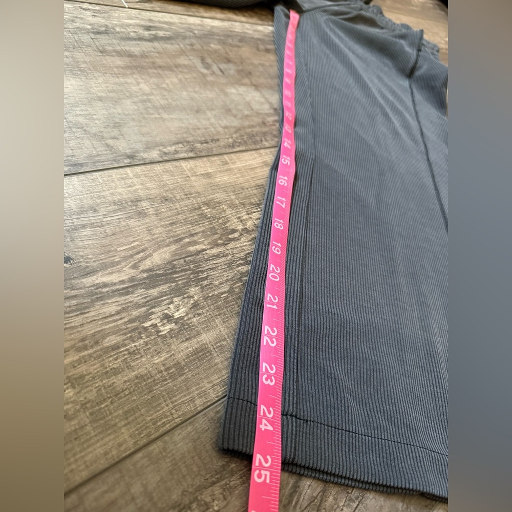 Lululemon Softreme Ribbed High Rise Wide Leg Crop Pants Black Charcoal Size 10 - Picture 7 of 14